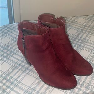 Style & Co size 9 dark red booties